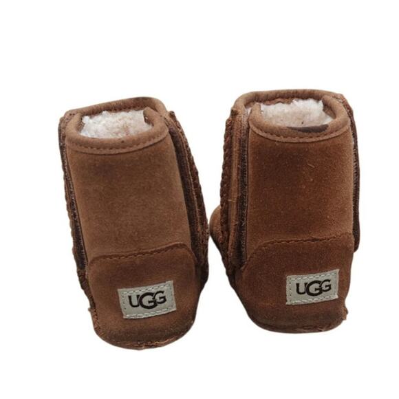 Tan Baby UGG boots sz 4/5 - Picture 4 of 8